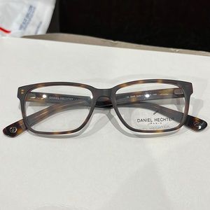 Brand new Authentic Daniel Hechter Eyeglasses Case & Wipe included